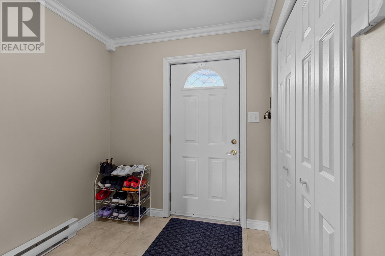 Property at 14 Harlequin Crescent image 3