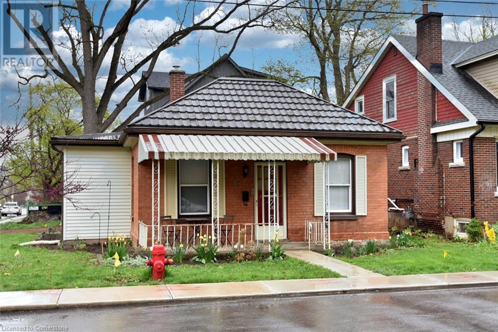 17 Market Street N, Dundas, Ontario  L9H 2Y2 - Photo 1 - 40725832
