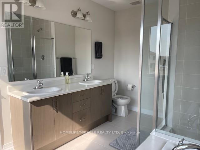 417 Newman Drive, Cambridge, Ontario  L5N 6C3 - Photo 14 - X12187733