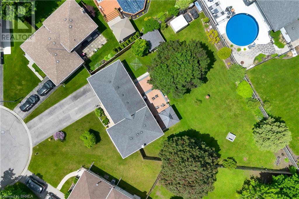 18 Clover Court, Paris, Ontario  N3L 3M7 - Photo 2 - 40735451