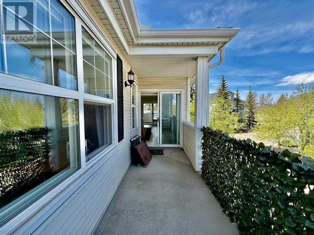 102 Prestwick Gardens Se, Calgary, Alberta  T2Z 3V4 - Photo 9 - A2220093