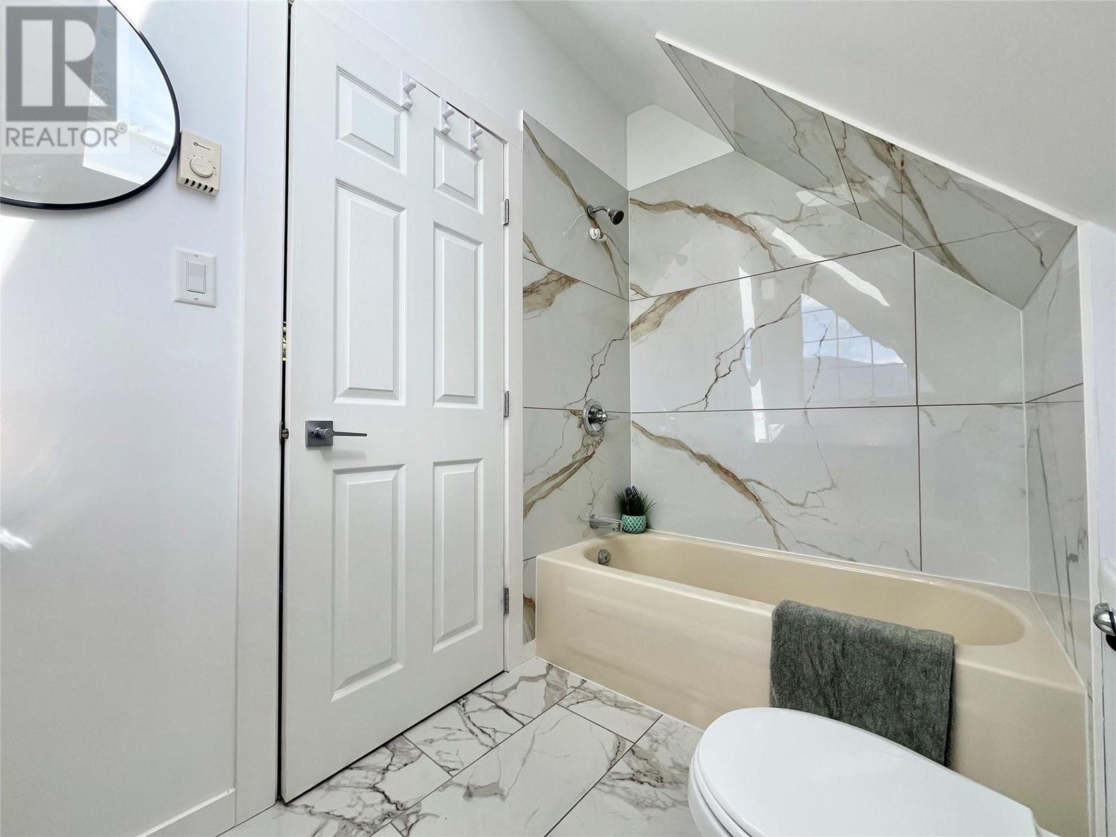 4784 Ivy Road, Eagle Bay, BC V0E1T0