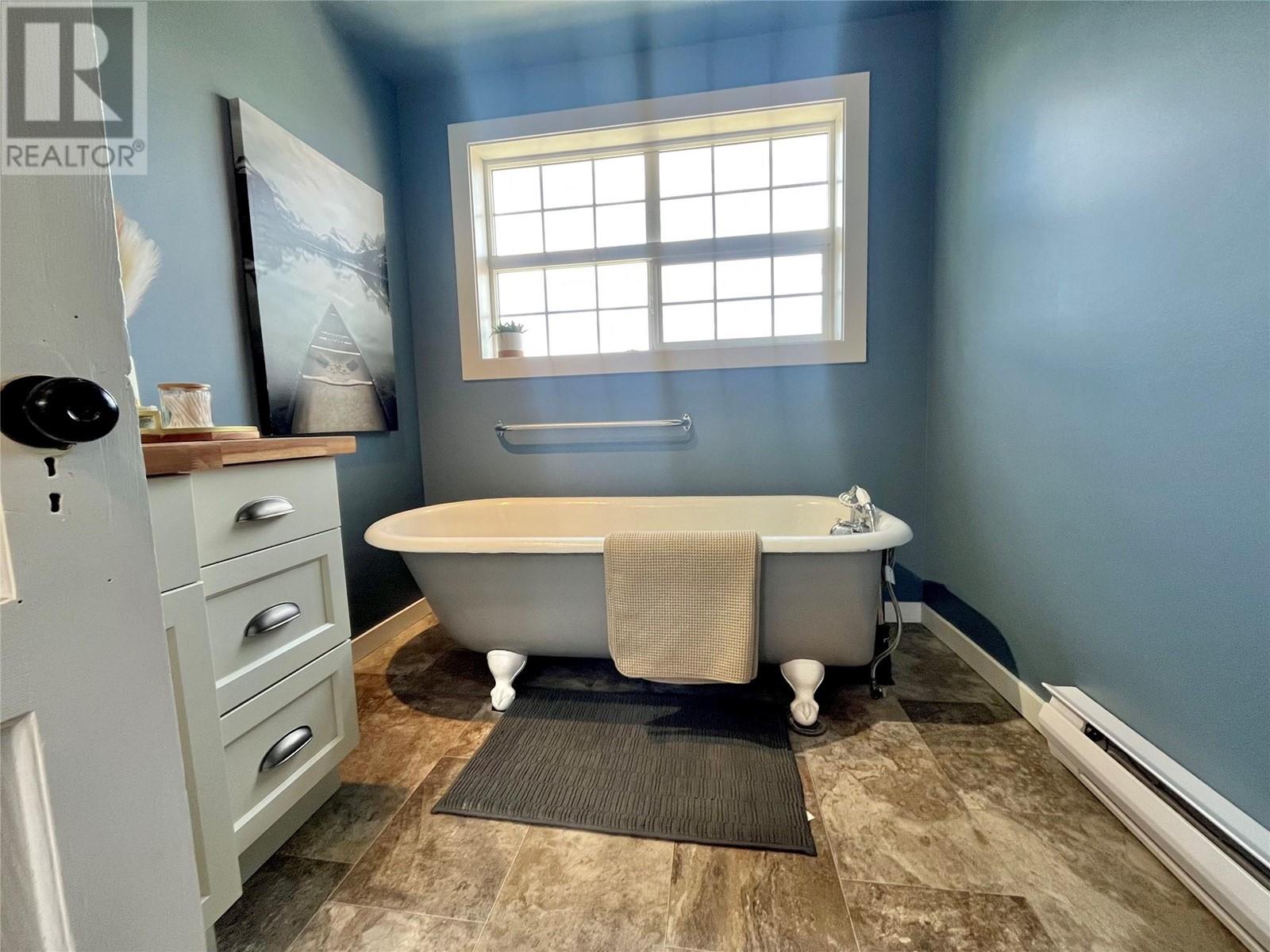 4784 Ivy Road, Eagle Bay, BC V0E1T0