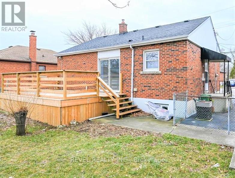 Main - 783 Queensdale Avenue E, Hamilton, Ontario  L8V 1M7 - Photo 17 - X12079201