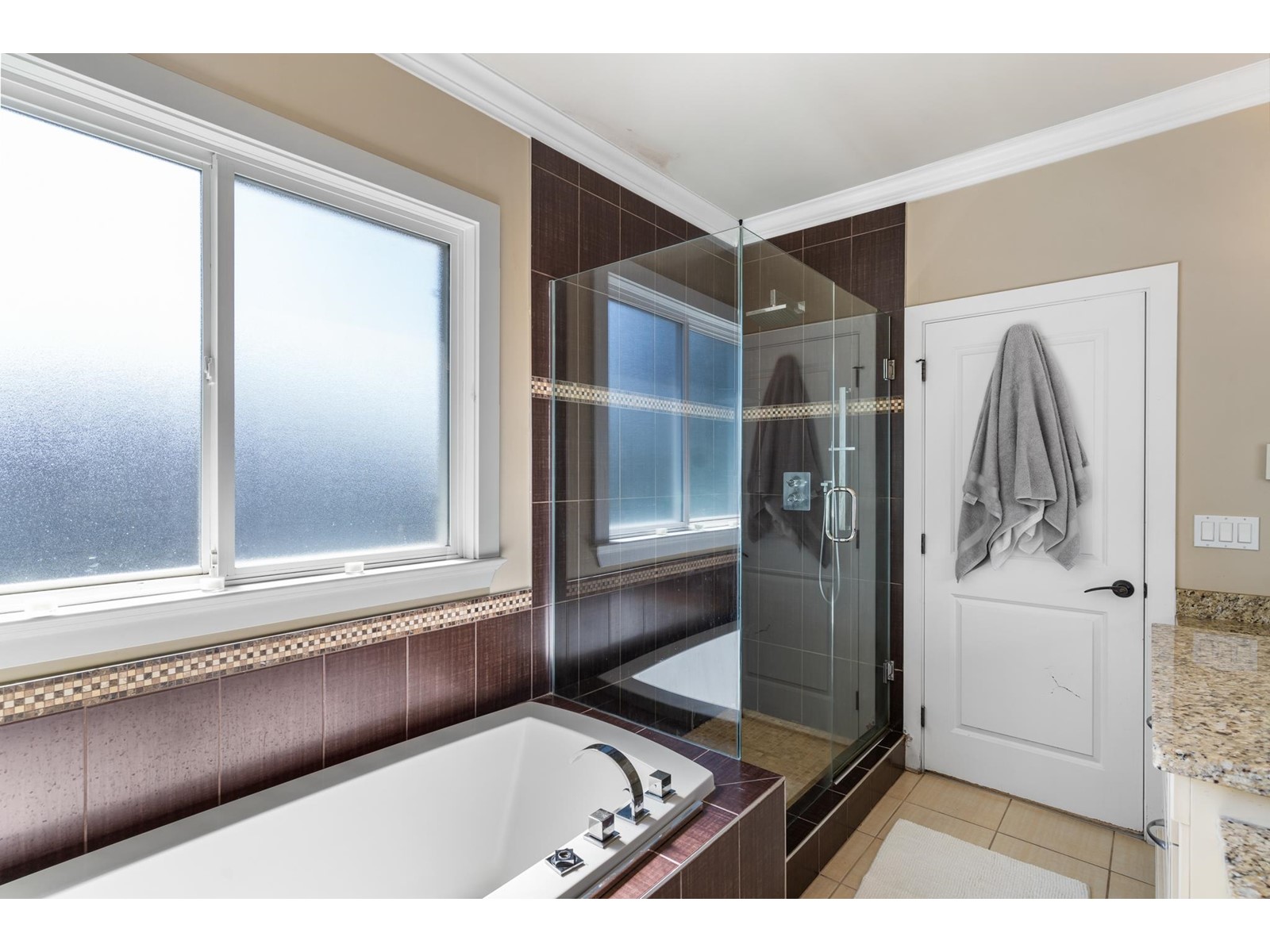 18876 53b Avenue, Surrey, British Columbia  V3S 2K2 - Photo 14 - R2999800