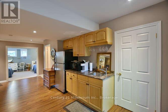 4 Pauline Place, Wasaga Beach, Ontario  L9Z 1J2 - Photo 43 - S12009687