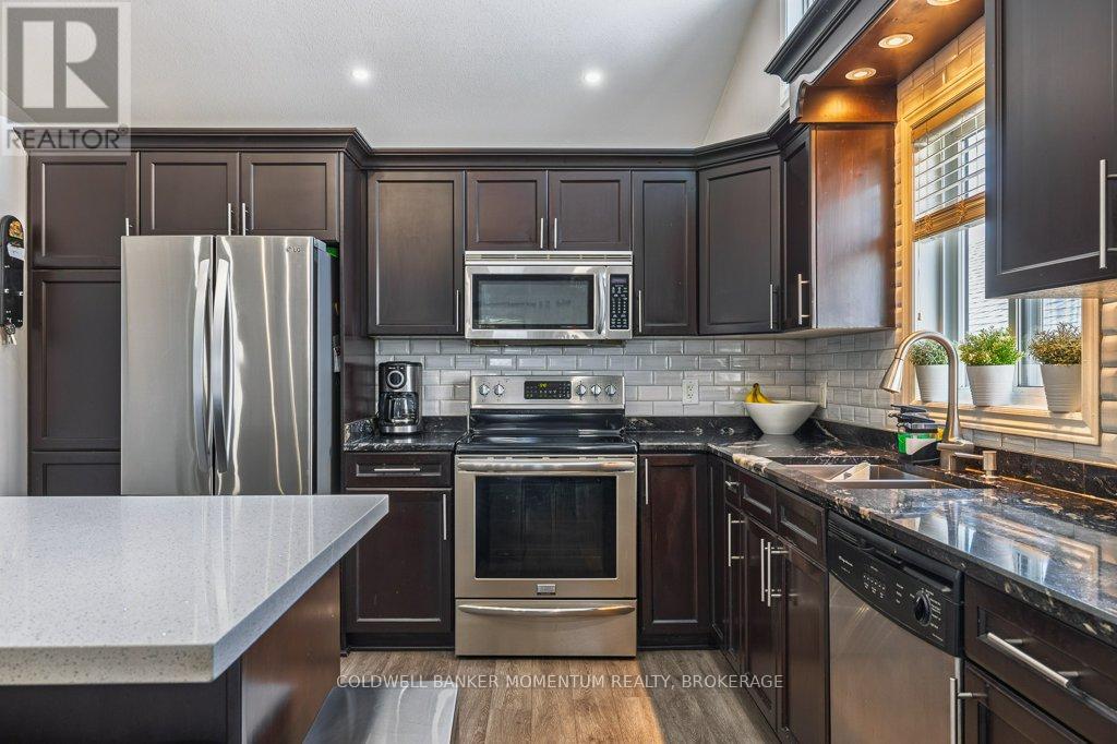 7088 Parkside Road, Niagara Falls (Forestview), Ontario  L2H 3L6 - Photo 10 - X12189054
