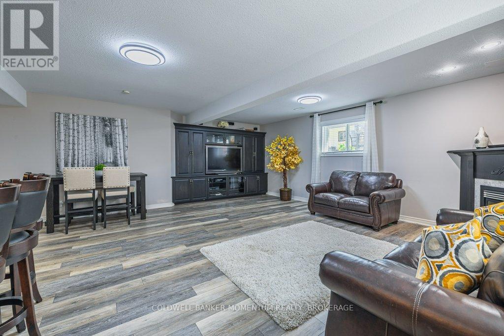 7088 Parkside Road, Niagara Falls (Forestview), Ontario  L2H 3L6 - Photo 18 - X12189054