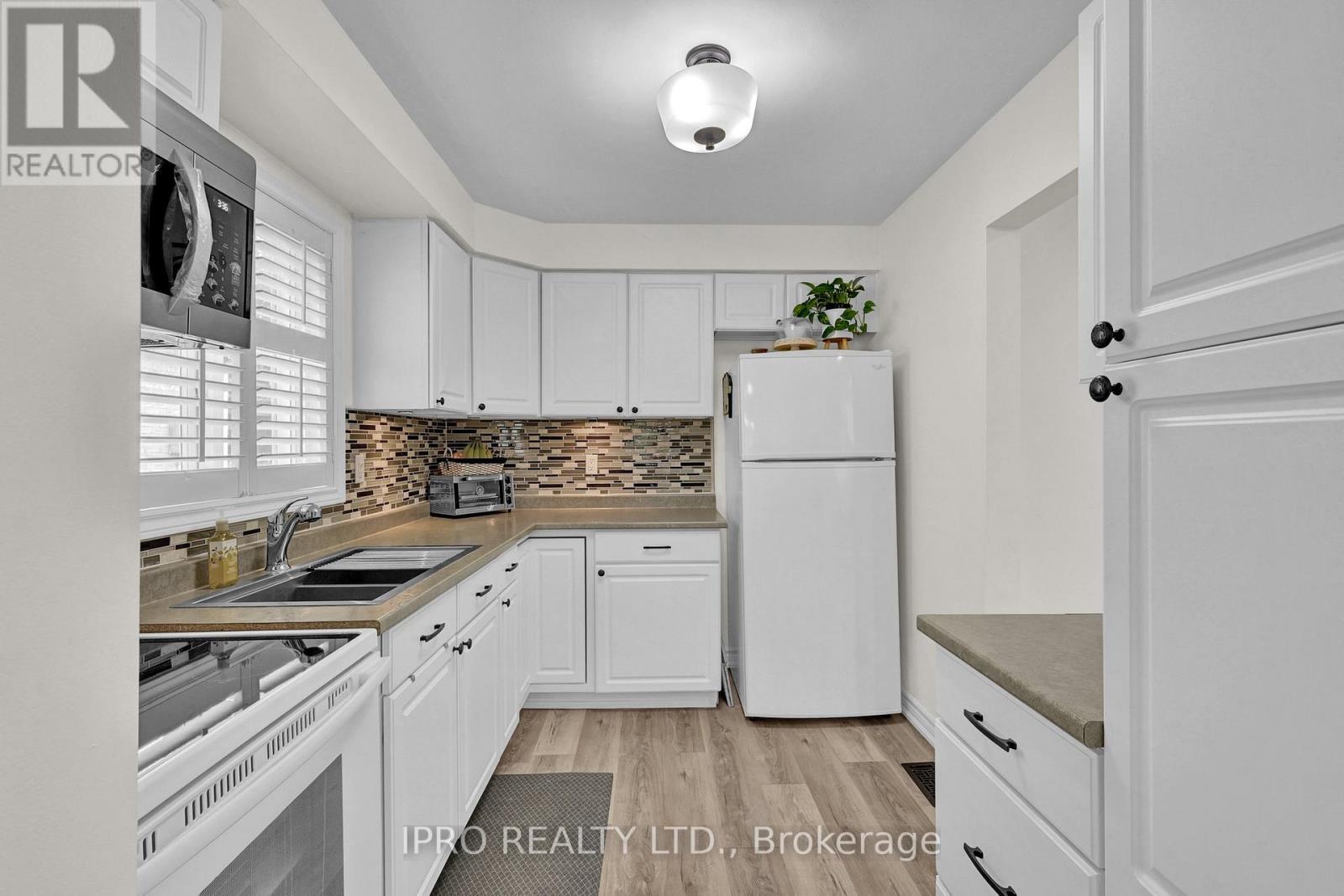 620 Down Crescent, Oshawa (Donevan), Ontario  L1H 8K4 - Photo 17 - E12188992
