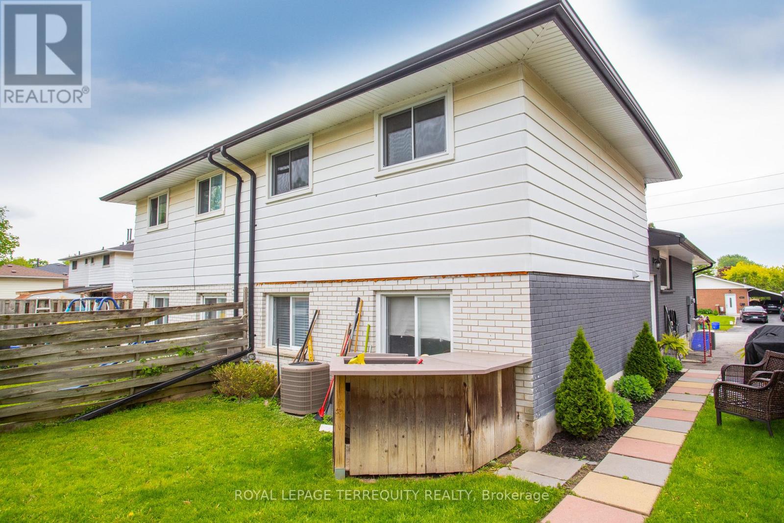 Main - 406 Oshawa Boulevard N, Oshawa, Ontario  L1G 5T3 - Photo 13 - E12189010
