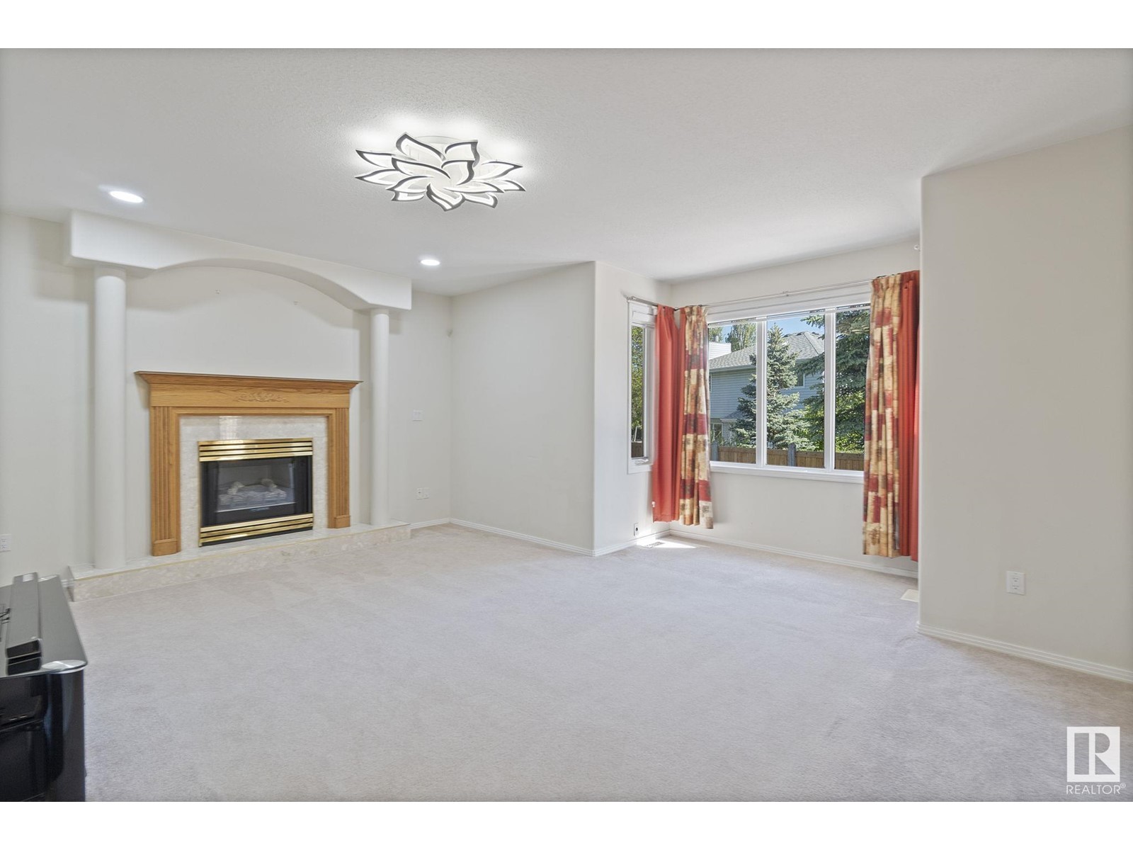 Property at 3676 30 ST NW image 5