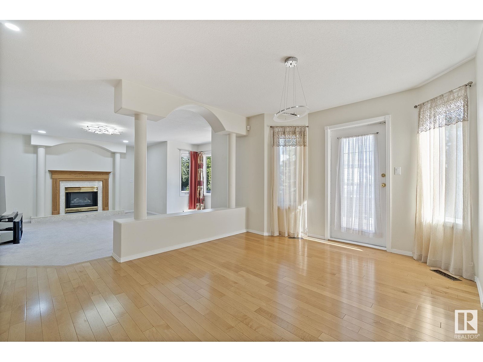 Property at 3676 30 ST NW image 1