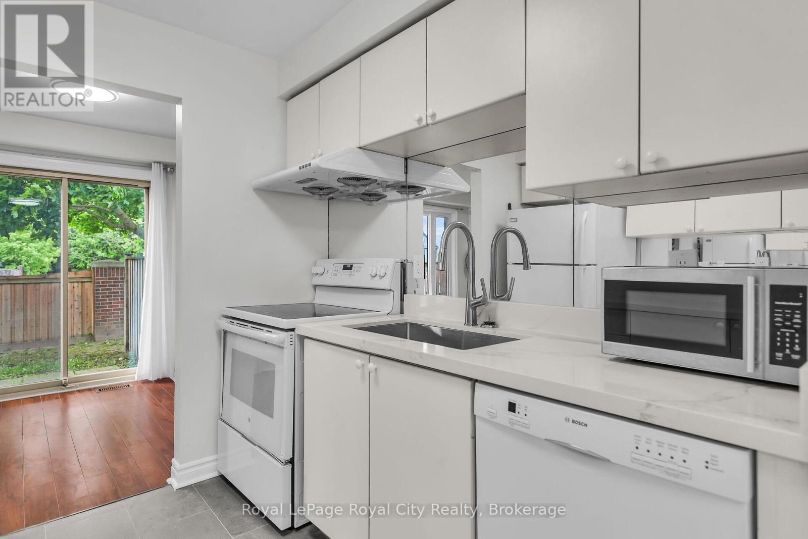 Property at 125 - 302 COLLEGE AVENUE image 2