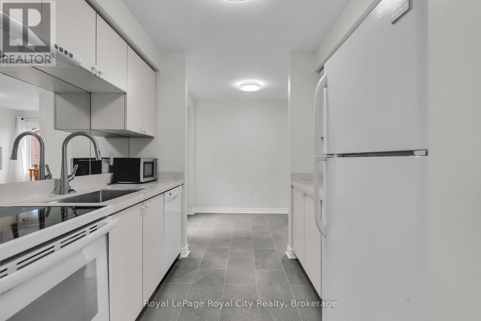 Property at 125 - 302 COLLEGE AVENUE image 3