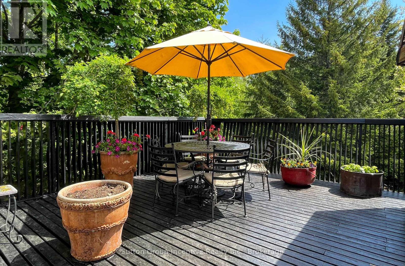 187 Arlberg Crescent, Blue Mountains, Ontario  L9Y 0M1 - Photo 13 - X12189243