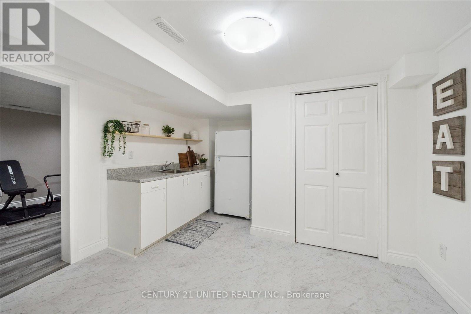 1345 Hetherington Drive, Peterborough North, Ontario  K9L 1X5 - Photo 39 - X12189110