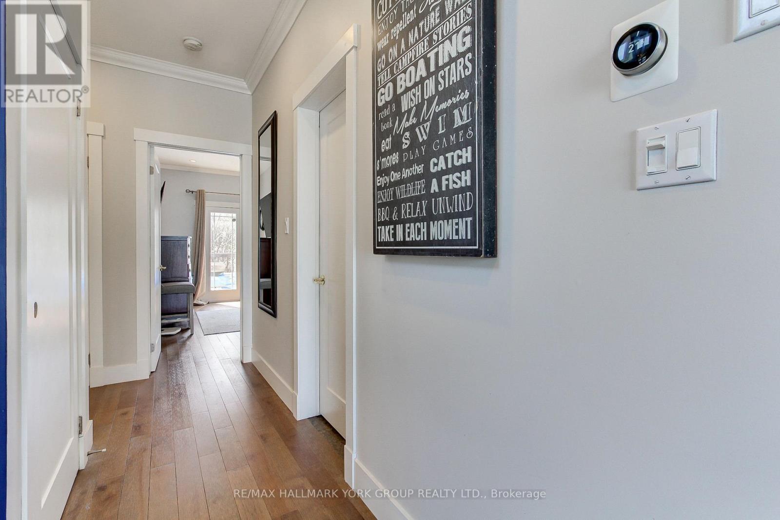 303 Lake Drive East Drive, Georgina, Ontario  L0E 1S0 - Photo 17 - N12188974