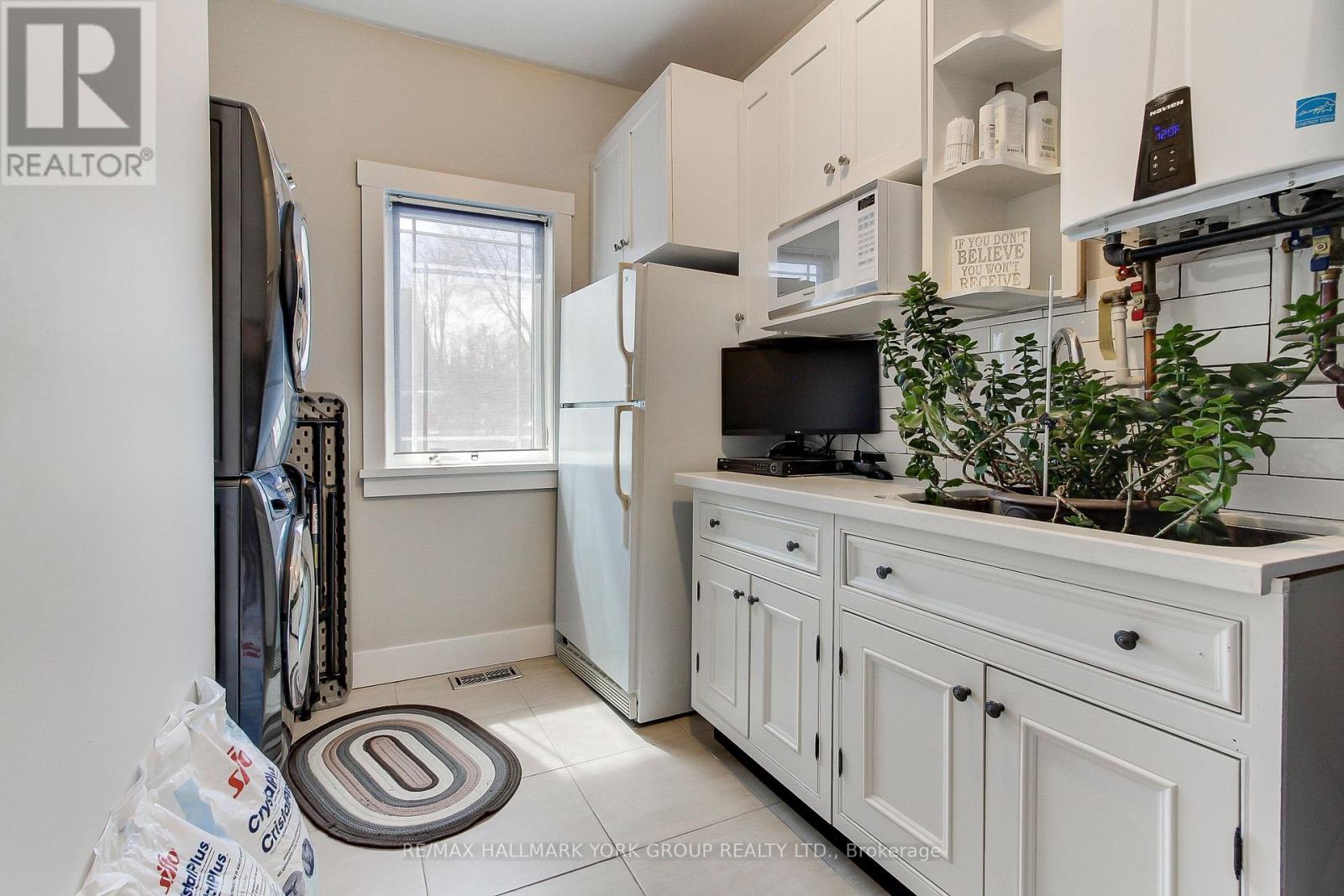 303 Lake Drive East Drive, Georgina, Ontario  L0E 1S0 - Photo 21 - N12188974