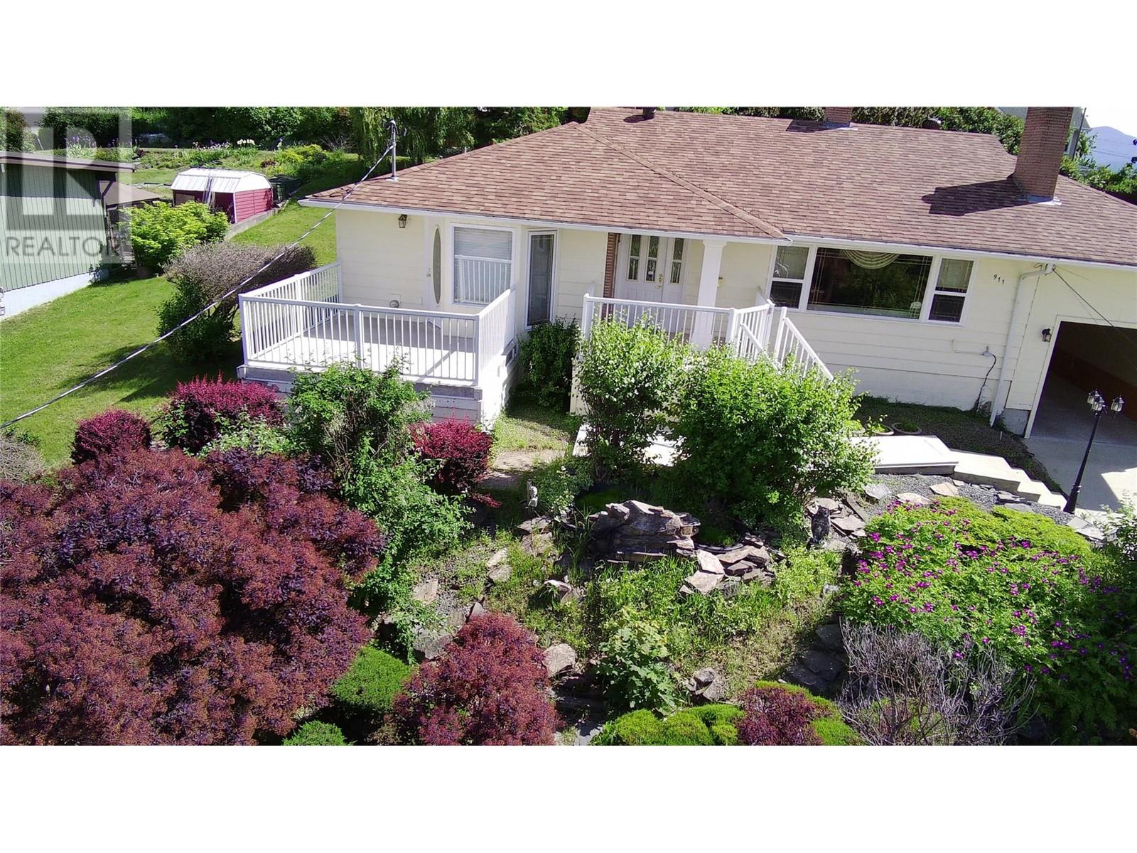 911 Ibbitson Street, Creston, BC V0B1G4