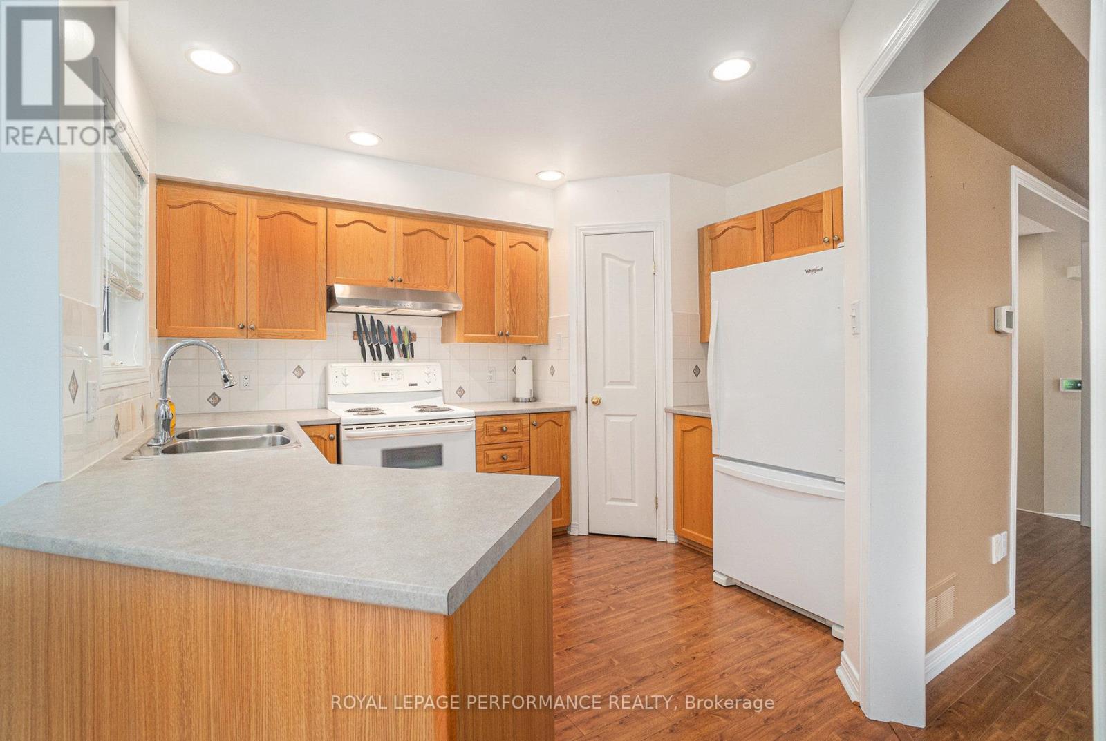 533 Wild Shore Crescent, Ottawa, Ontario  K1V 1S9 - Photo 10 - X12189115