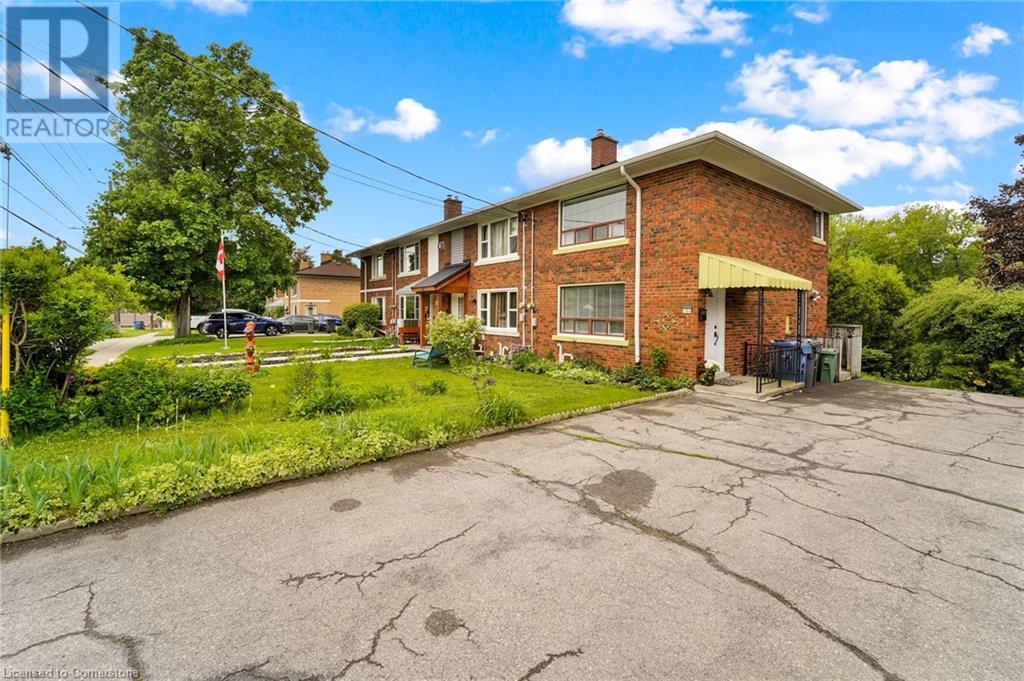 Property at 104 WAVERLEY Drive image 3
