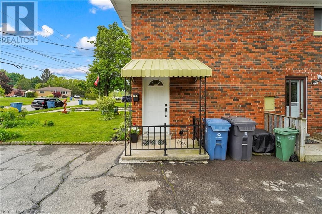 Property at 104 WAVERLEY Drive image 4