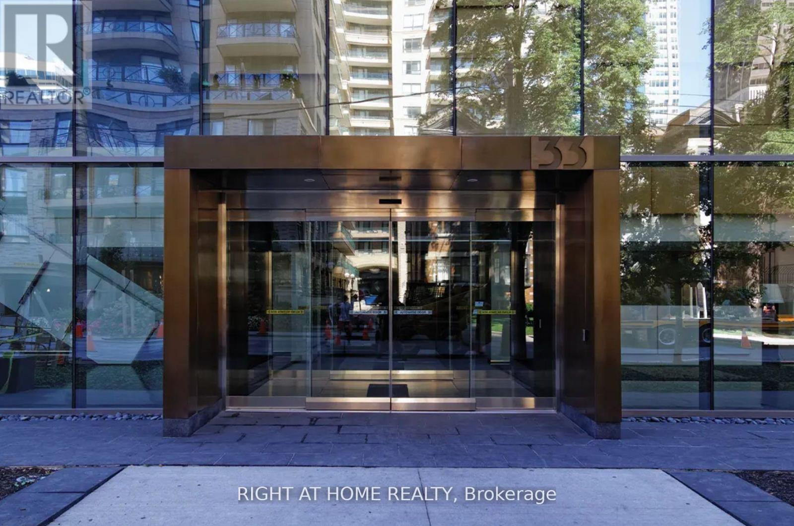 2403 - 33 Charles Street E, Toronto, Ontario  M4Y 0A2 - Photo 11 - C12189045