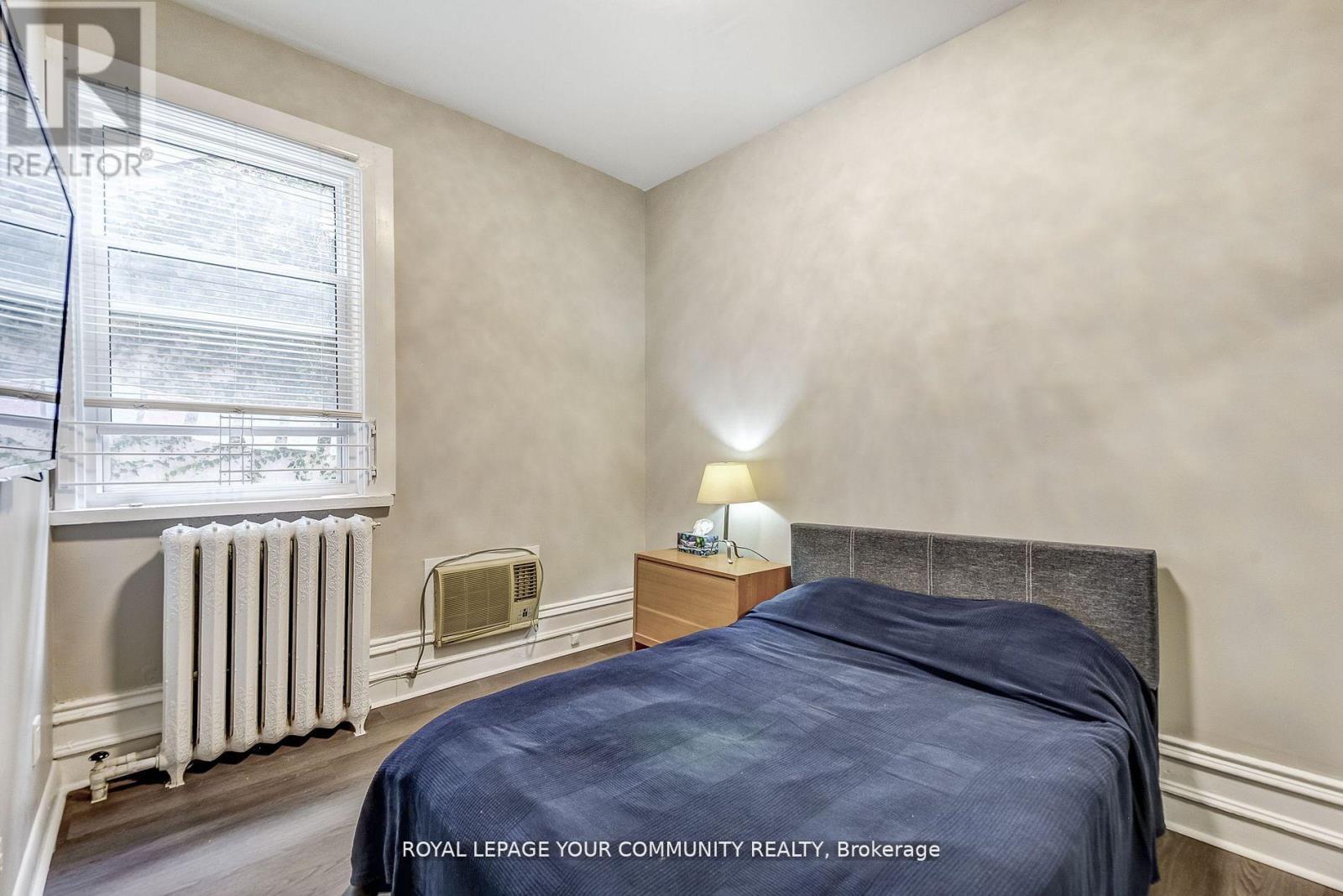312 Seaton Street, Toronto (Moss Park), Ontario  M5A 2T7 - Photo 11 - C12189078