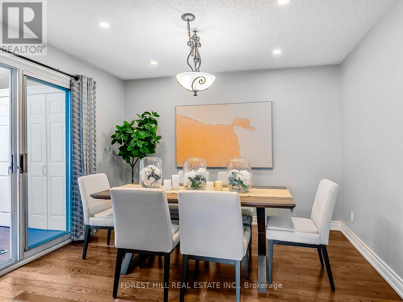 243 Hollyberry Trail, Toronto, Ontario  M2H 2P3 - Photo 11 - C12189100