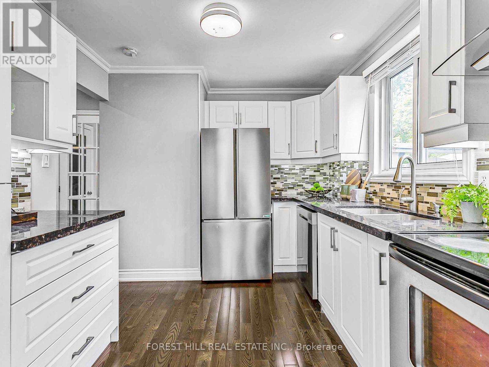 243 Hollyberry Trail, Toronto, Ontario  M2H 2P3 - Photo 16 - C12189100