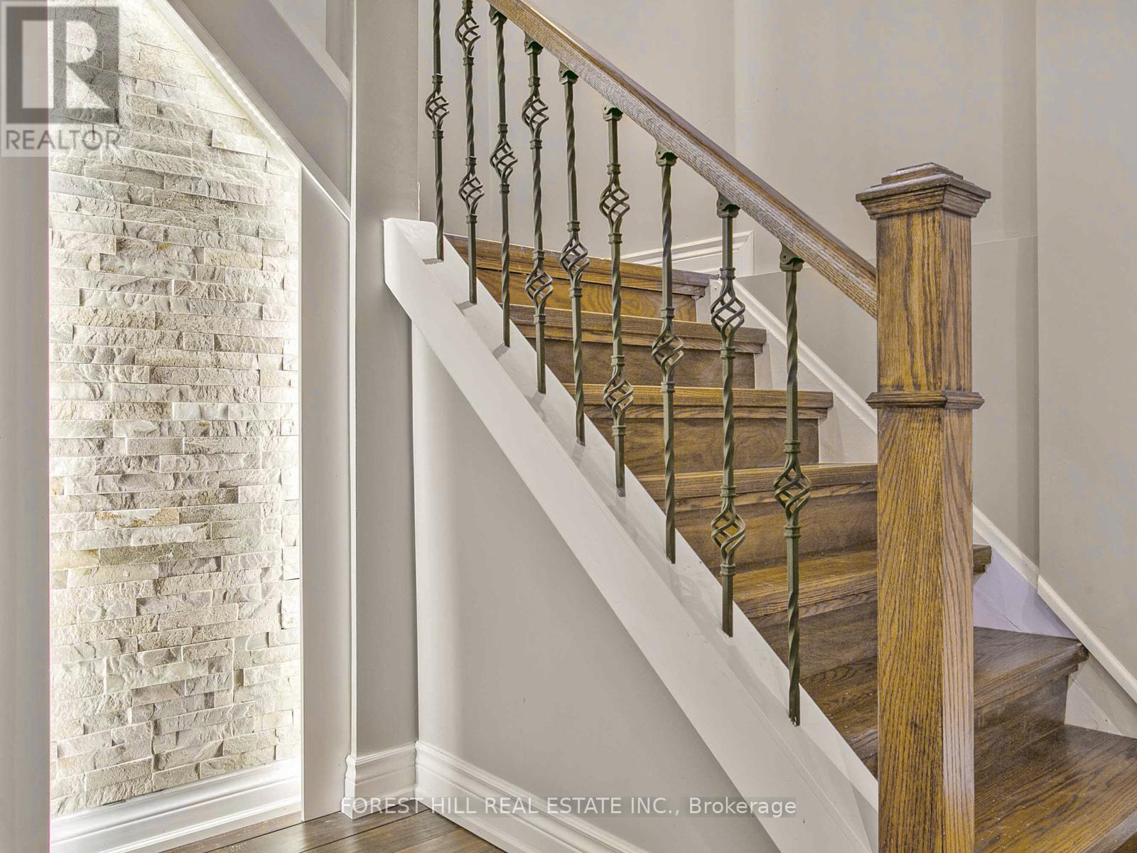 243 Hollyberry Trail, Toronto, Ontario  M2H 2P3 - Photo 28 - C12189100