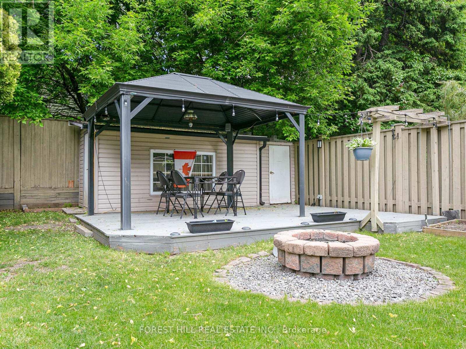 243 Hollyberry Trail, Toronto, Ontario  M2H 2P3 - Photo 3 - C12189100