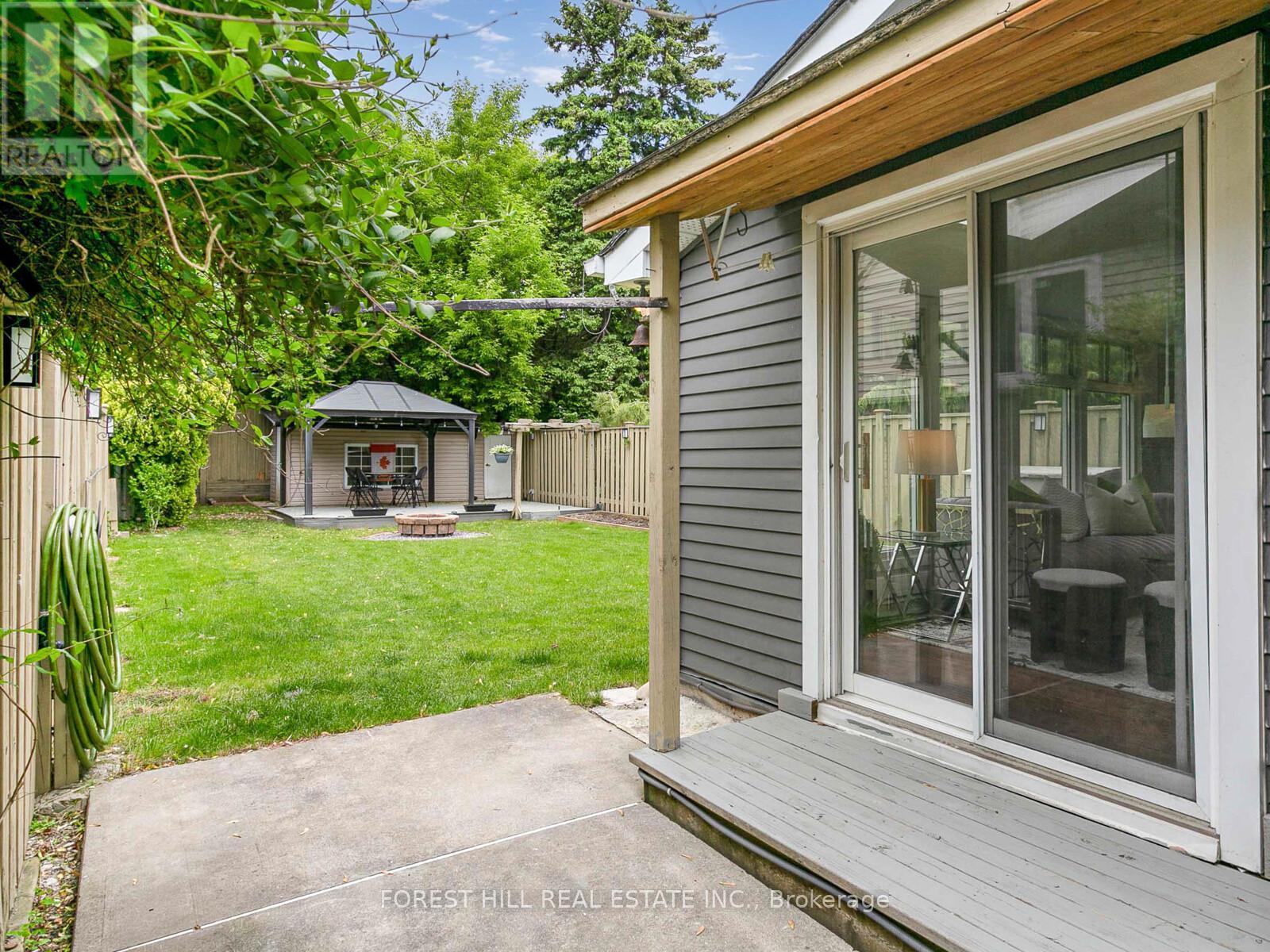 243 Hollyberry Trail, Toronto (Hillcrest Village), Ontario  M2H 2P3 - Photo 5 - C12189100