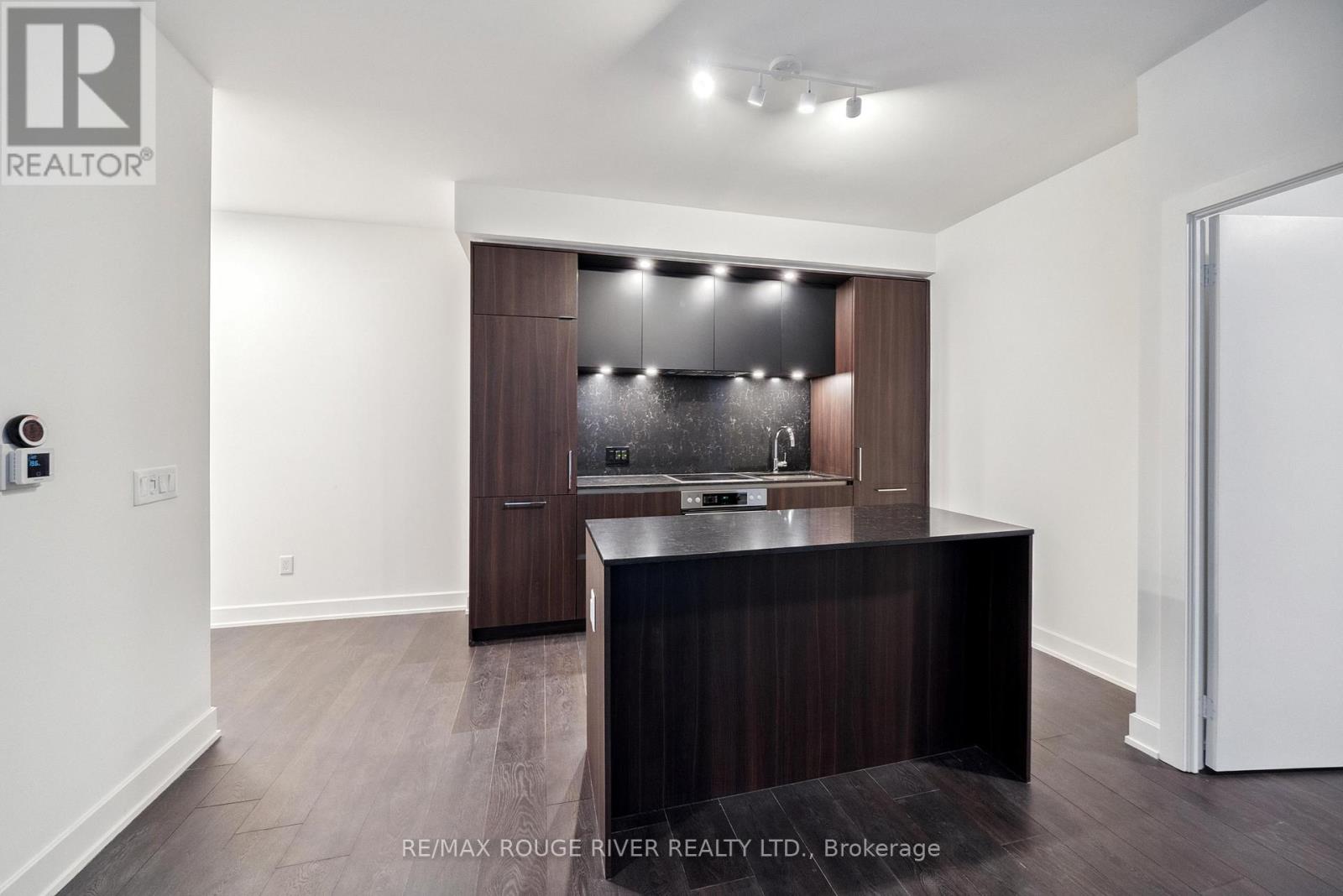 301 - 15 Mercer Street, Toronto, Ontario  M5V 1H2 - Photo 18 - C12189126