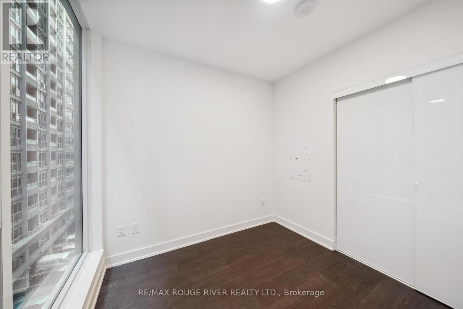 301 - 15 Mercer Street, Toronto, Ontario  M5V 1H2 - Photo 28 - C12189126