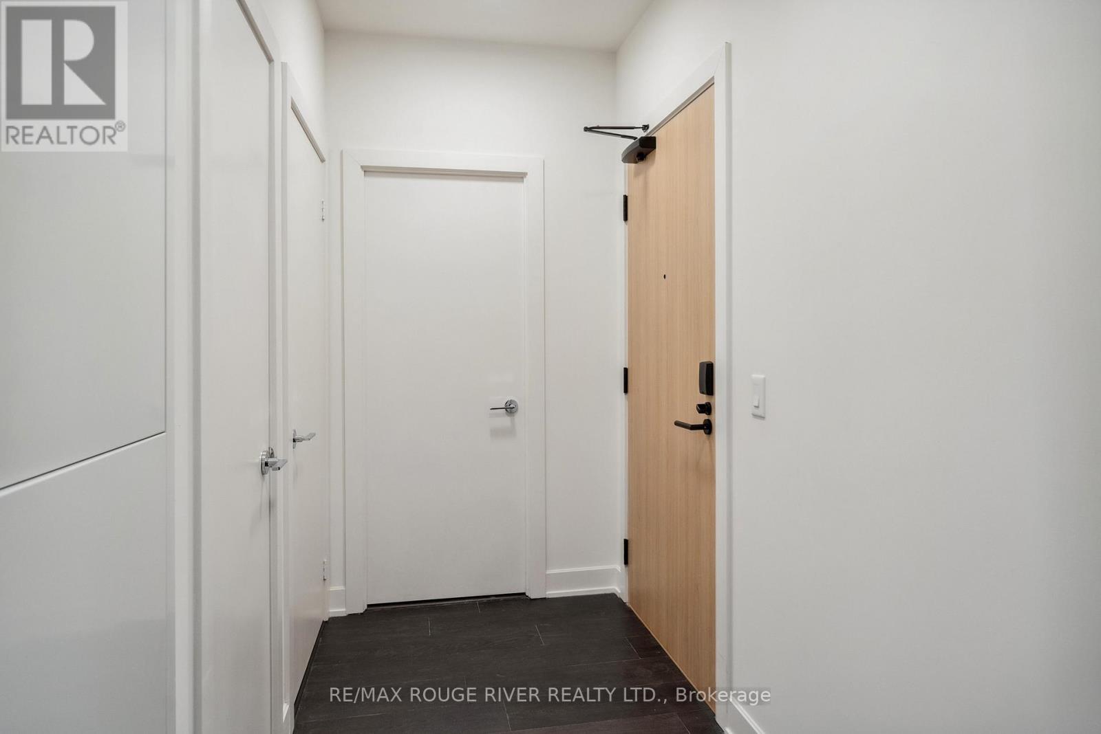 301 - 15 Mercer Street, Toronto, Ontario  M5V 1H2 - Photo 3 - C12189126