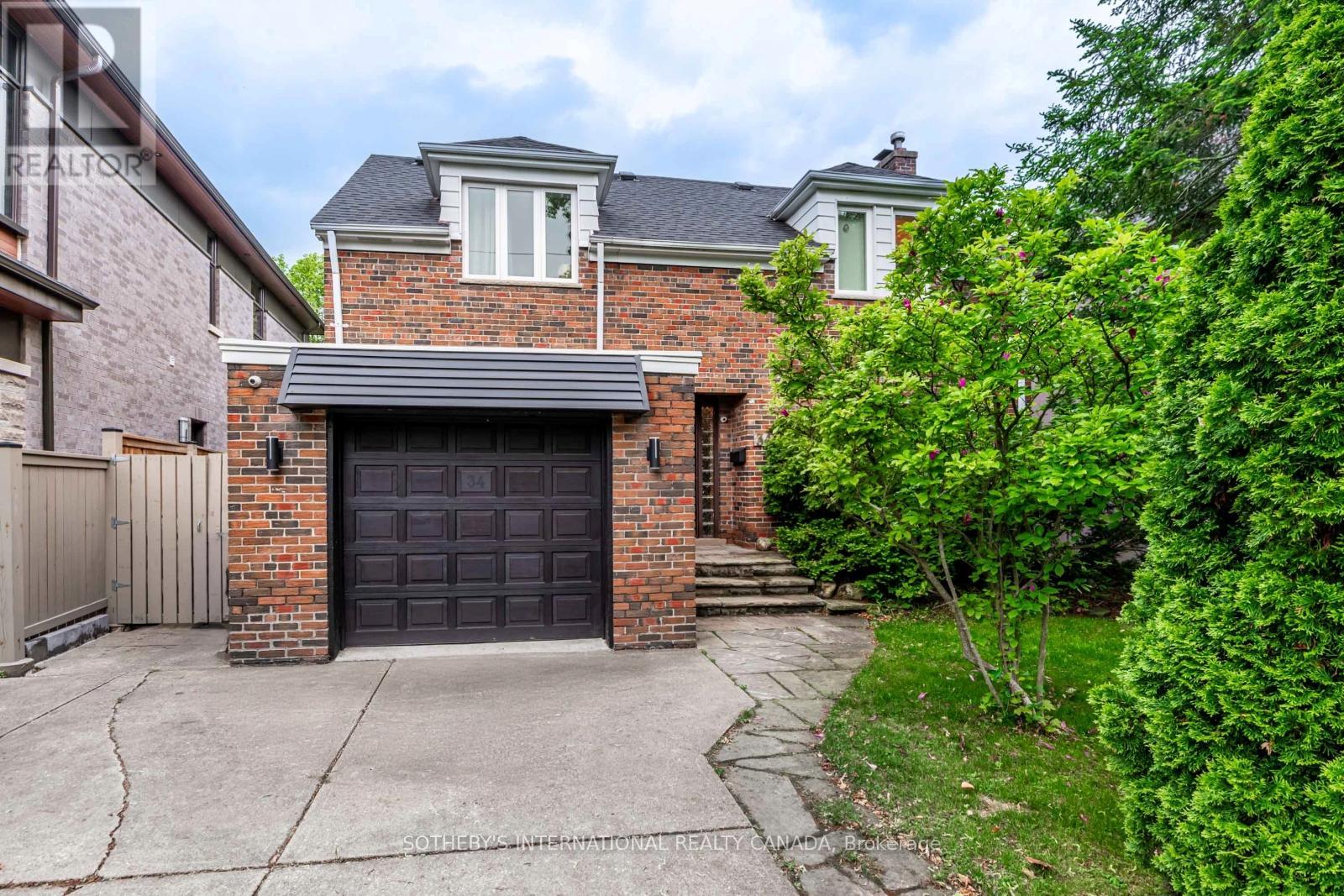 34 Killdeer Crescent, Toronto, Ontario  M4G 2W8 - Photo 1 - C12189131