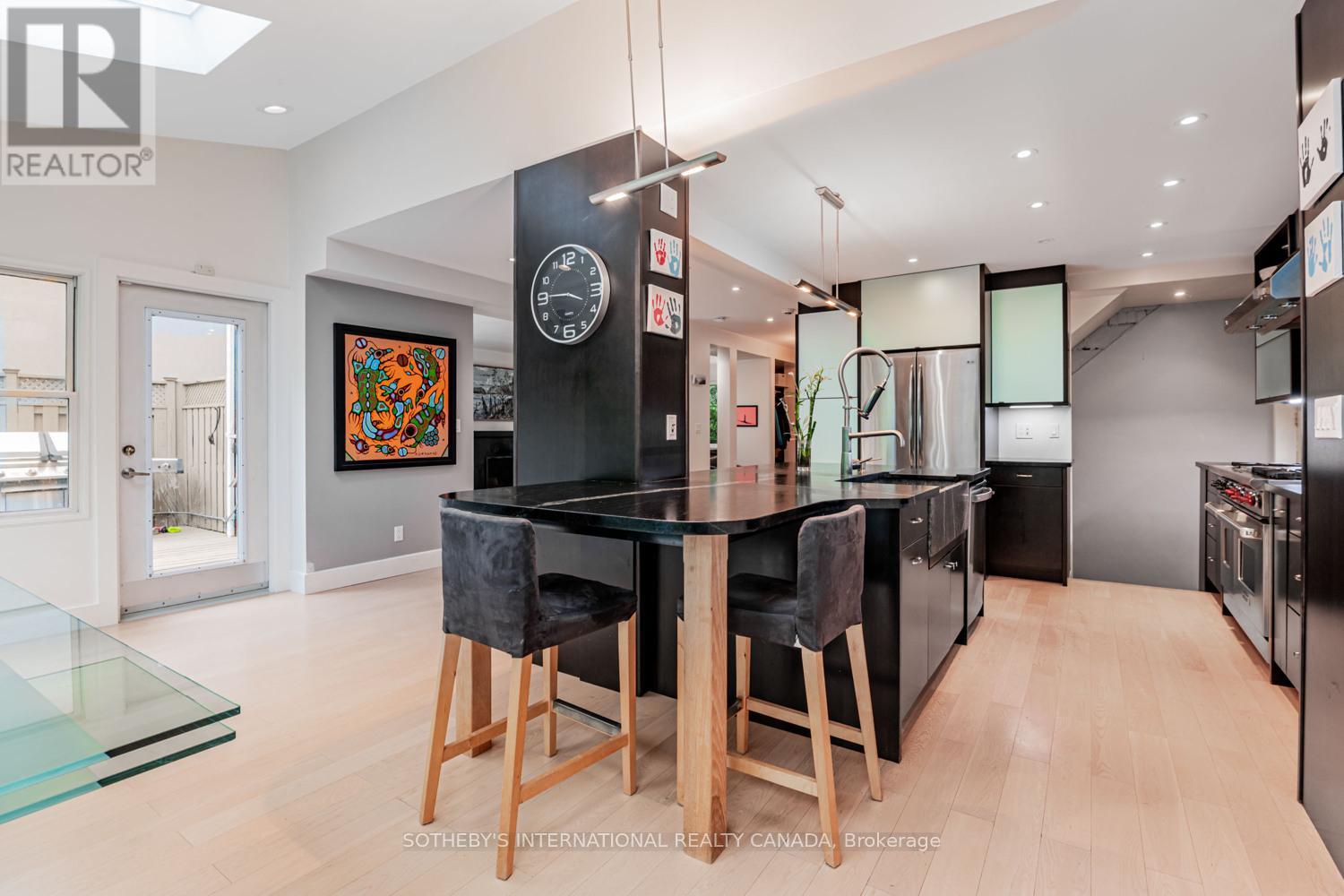 34 Killdeer Crescent, Toronto, Ontario  M4G 2W8 - Photo 16 - C12189131