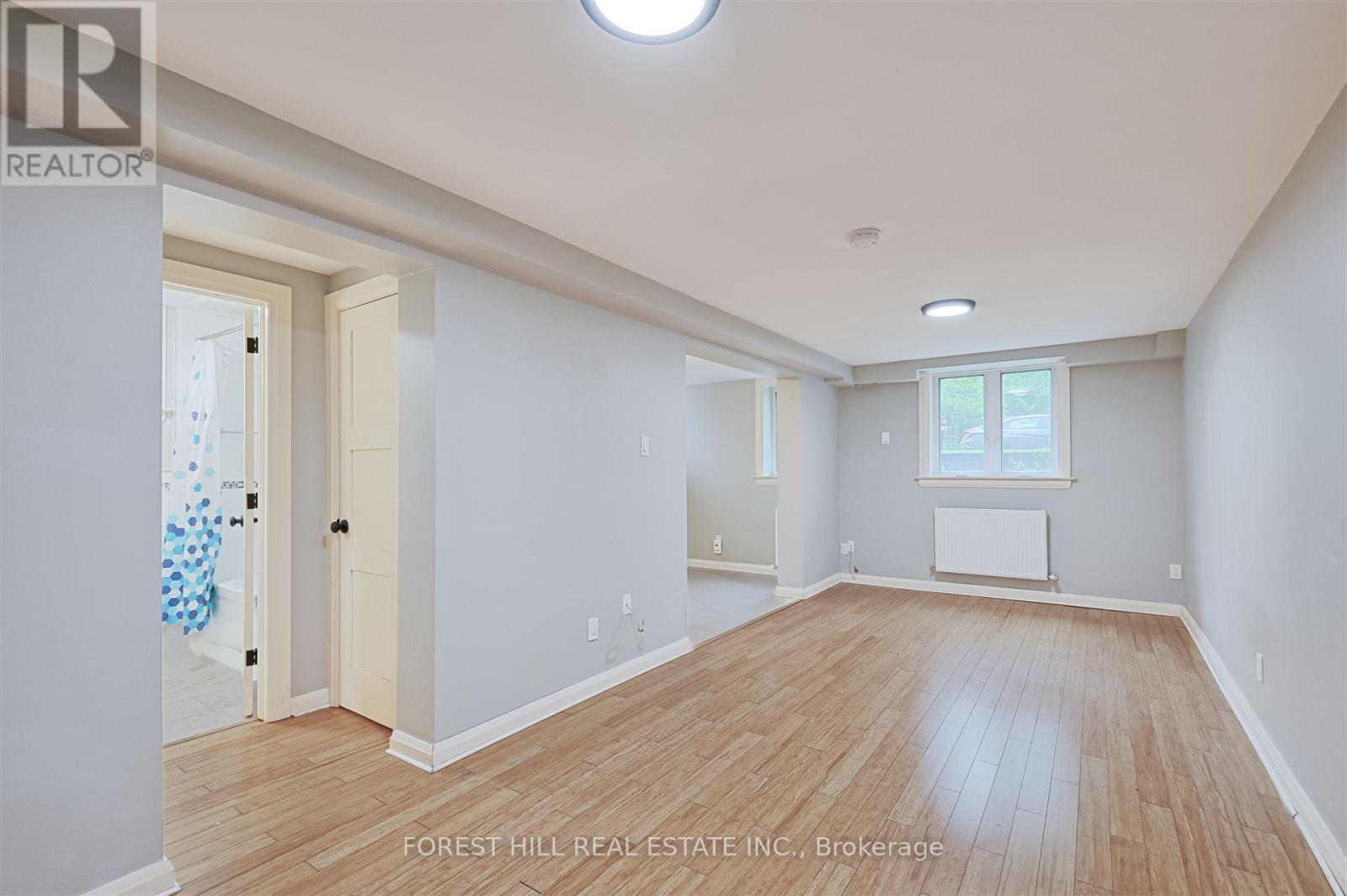 B - 345 Walmer Road, Toronto, Ontario  M5R 2Y3 - Photo 3 - C12189236