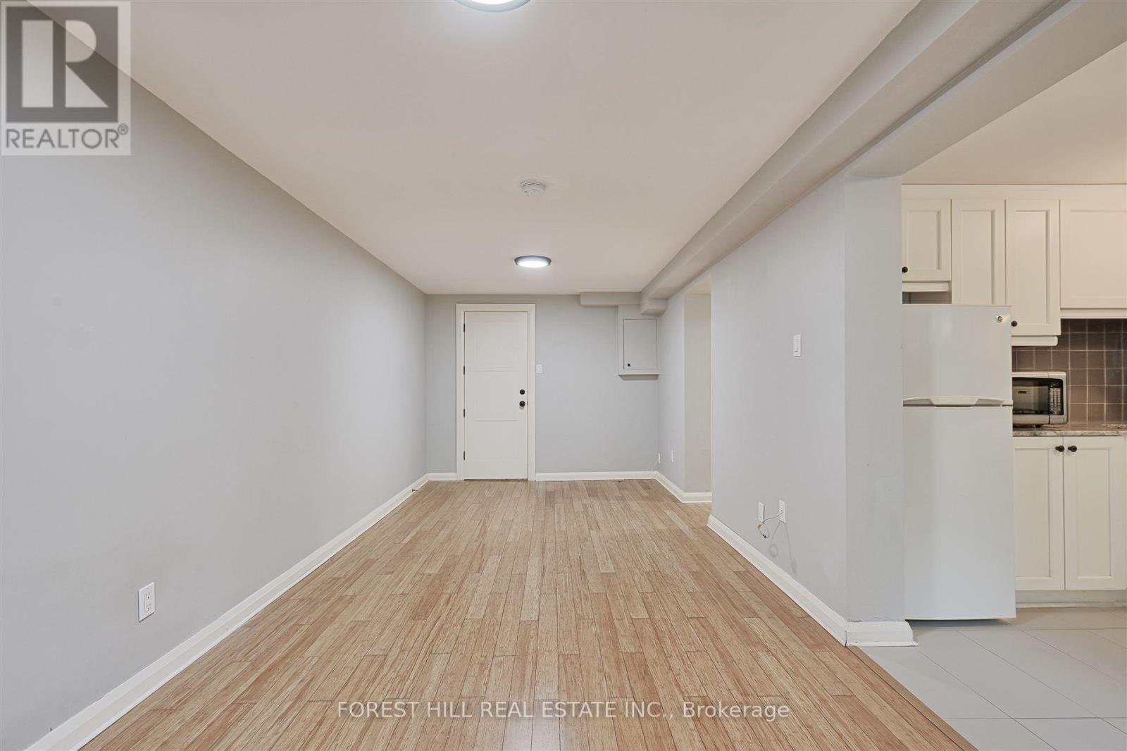 B - 345 Walmer Road, Toronto, Ontario  M5R 2Y3 - Photo 5 - C12189236