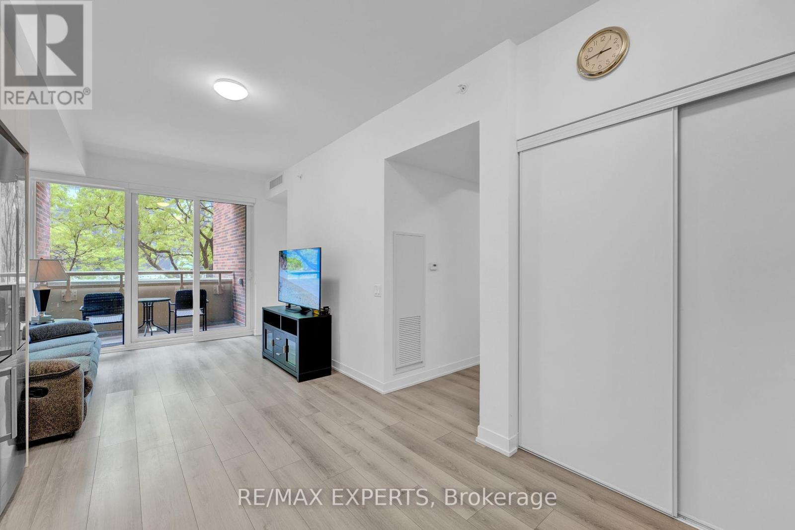 214 - 1787 St Clair Avenue, Toronto (Weston-Pellam Park), Ontario  M6N 0B7 - Photo 12 - W12188970