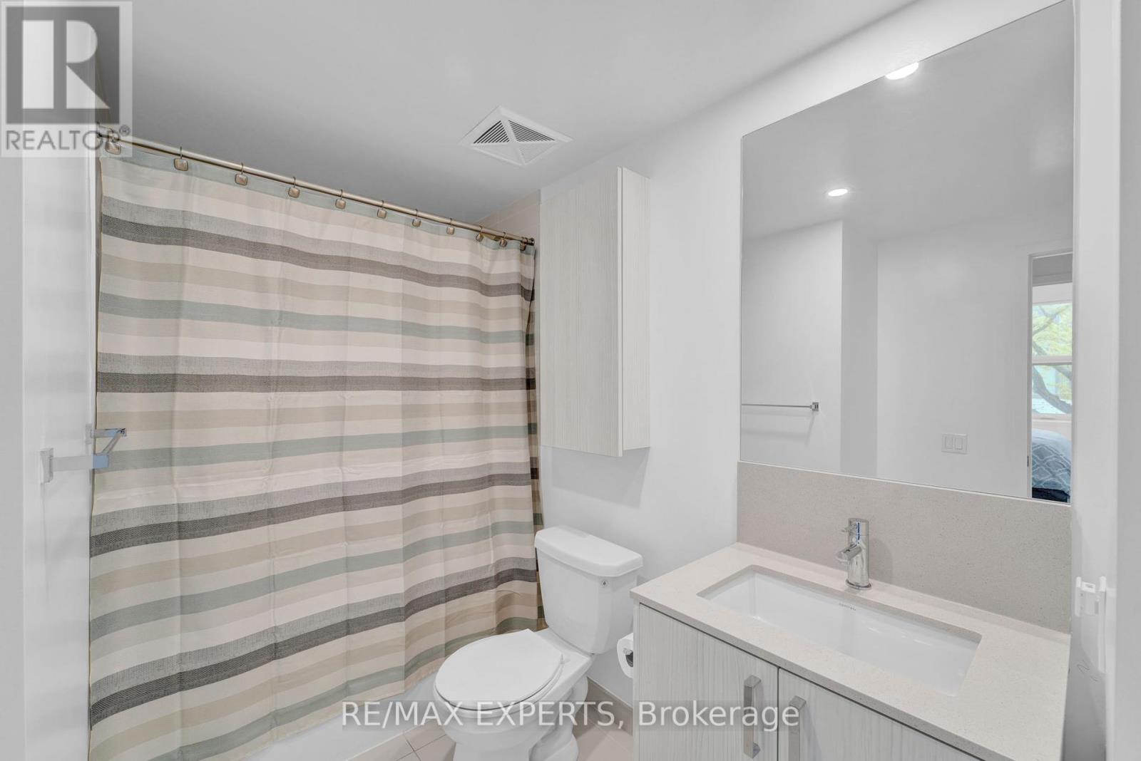 214 - 1787 St Clair Avenue, Toronto (Weston-Pellam Park), Ontario  M6N 0B7 - Photo 19 - W12188970