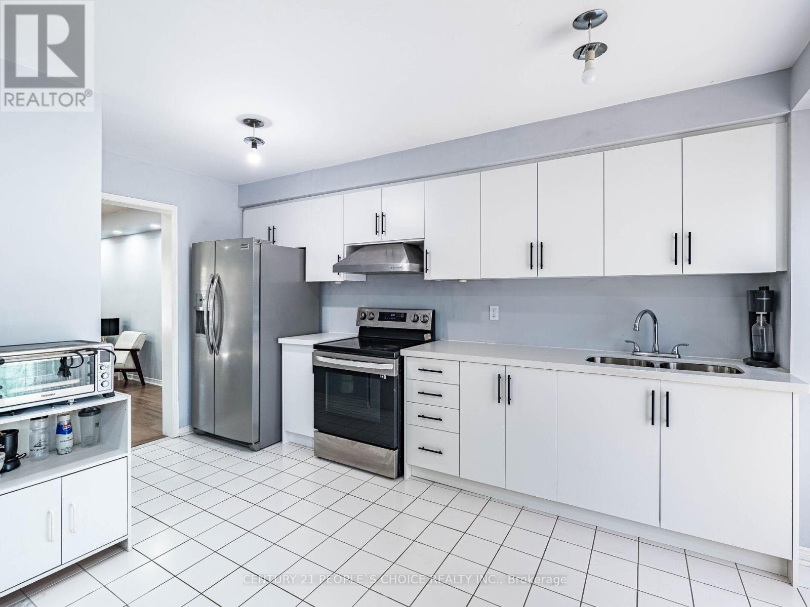 175 Fernforest Drive, Brampton, Ontario  L6R 1L7 - Photo 19 - W12188975