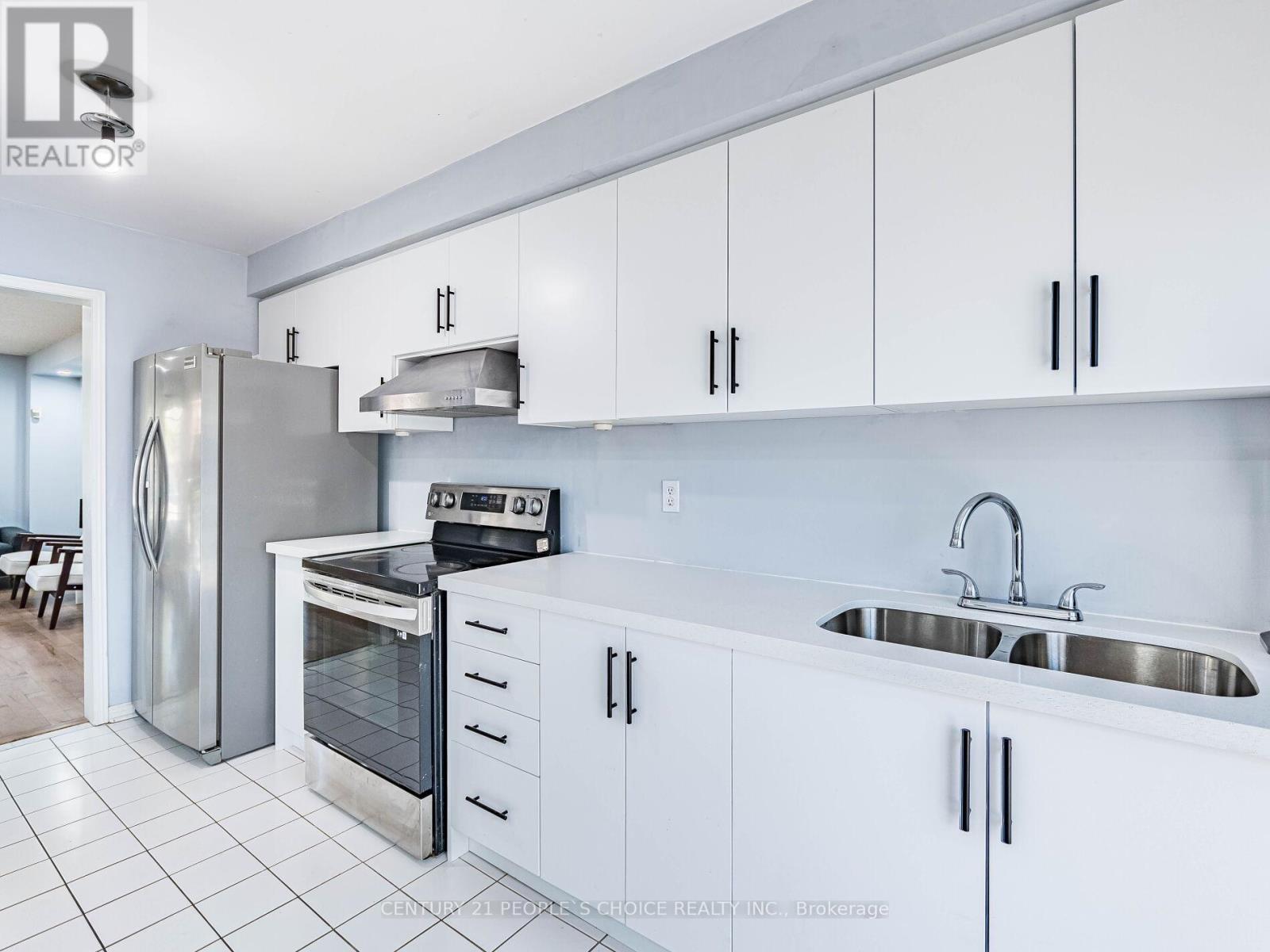 175 Fernforest Drive, Brampton, Ontario  L6R 1L7 - Photo 20 - W12188975