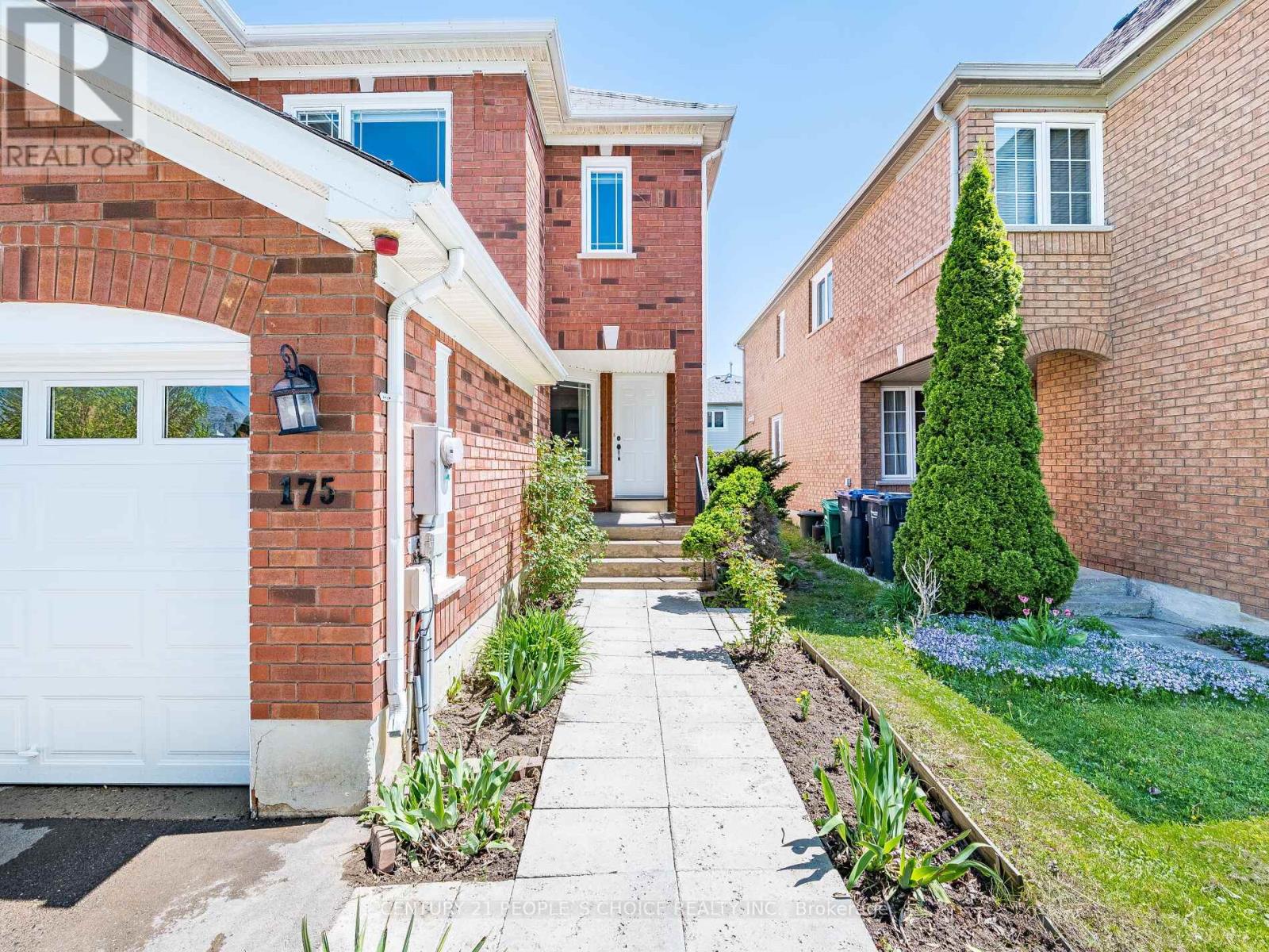 175 Fernforest Drive, Brampton, Ontario  L6R 1L7 - Photo 7 - W12188975