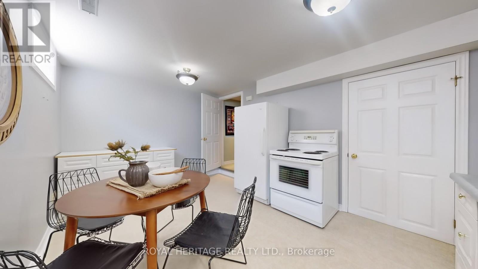 11 Durham Street, Whitby, Ontario  L1M 1A5 - Photo 38 - E12189042