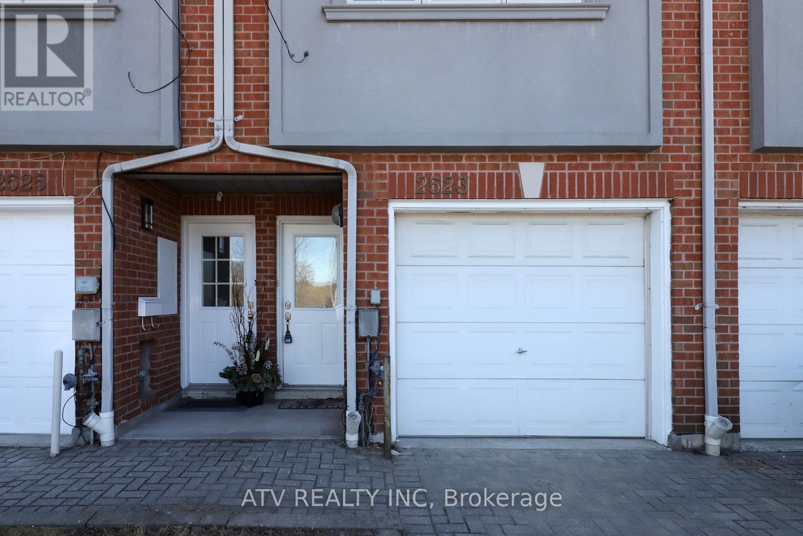 2523 Gerrard Street E, Toronto, Ontario  M1N 1W9 - Photo 2 - E12189064