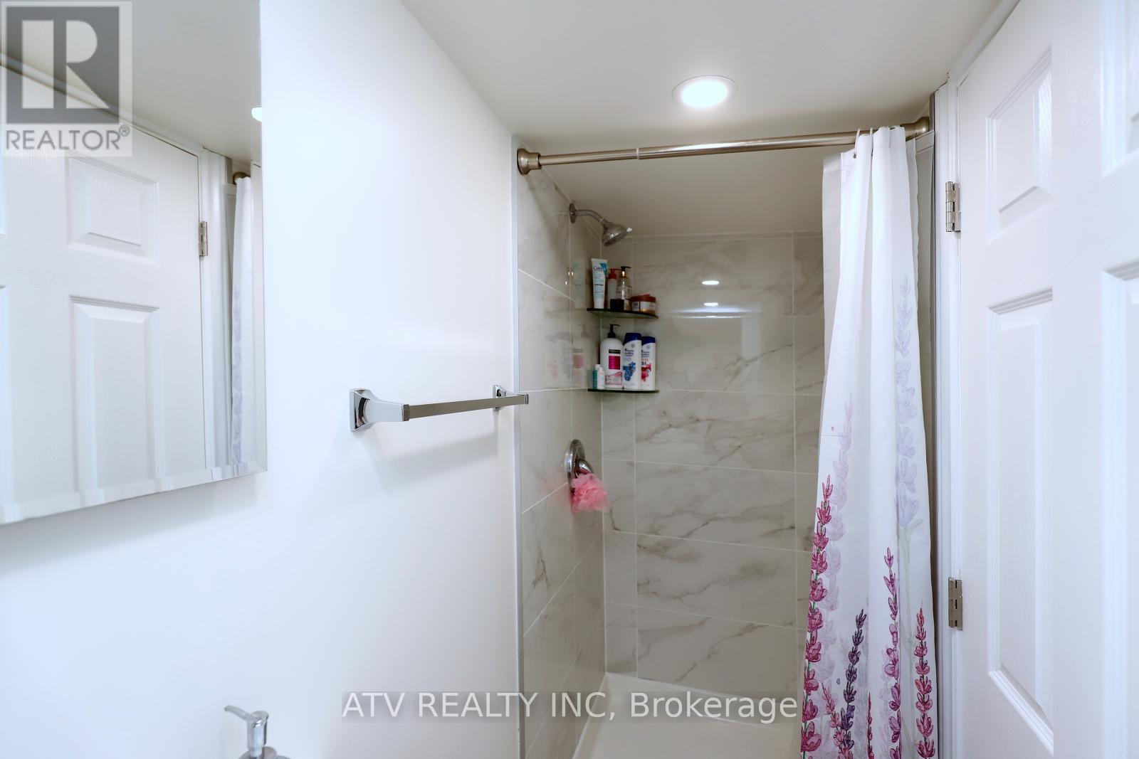 2523 Gerrard Street E, Toronto, Ontario  M1N 1W9 - Photo 29 - E12189064