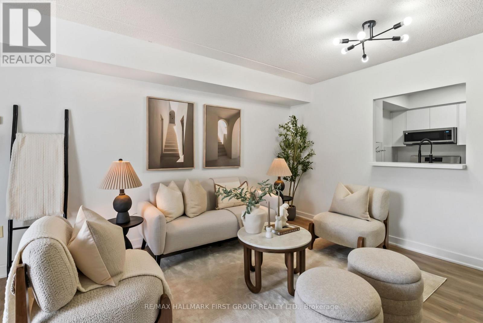 201 - 95 Wellington Street, Clarington (Bowmanville), Ontario  L1C 5A1 - Photo 4 - E12189094