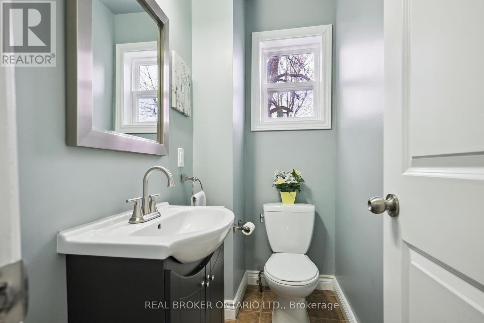 105 Wiley Avenue, Toronto, Ontario  M4J 3W5 - Photo 13 - E12189097